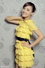 组图：郑罗茜最新写真曝光 洋溢清新气质