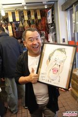 组图：曾志伟带队放天灯祈愿 走访台湾贺年美食