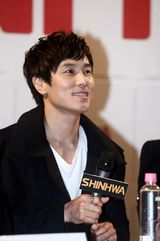 高清组图：神话全员亮相14周年纪念回归记者会