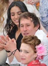 高清图：《妓院里的回忆》发布会 杰斯敏清新迷人