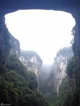 组图：《变4》重庆武隆开机 迈克尔-贝搞怪