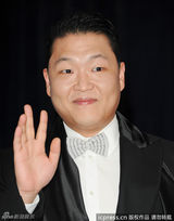 组图：鸟叔PSY亮相白宫晚宴 西装墨镜绅士风