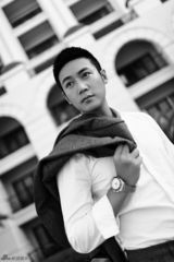 组图：陆毅熟男写真曝光 散发优雅沉稳的魅力