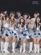 组图：AKB演唱会迷你小短裙活泼卖萌展身姿