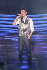 幻灯：《天声王牌》踢馆赛 苑琼丹不敌Miumiu遭淘汰