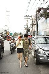 高清图：陆毅鲍蕾新书记录甜蜜生活 甜蜜感情新鲜爱