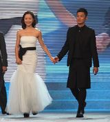 高清图：江一燕出席《剑雨》首映仪式 白裙唯美脱俗