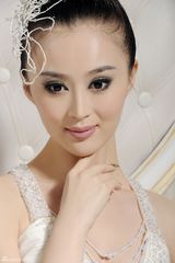 高清图：刘竞全新写真 尽显高雅纯美气质