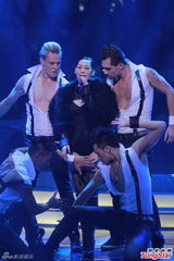 组图：TVB劲歌金曲落幕 容祖儿林峰成大赢家