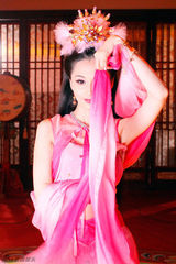 组图：《隋唐英雄》蓝燕敢爱敢恨为爱而终