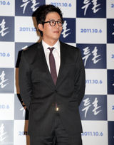 高清组图：韩星金善雅金柱赫携手宣传新片《斗魂》