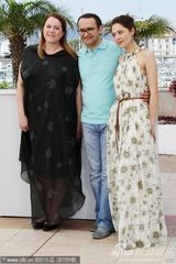 高清图：《伊莲娜》发布会 Yelena花裙清丽