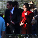 组图：凯特王妃亮相圣诞活动 怀孕后不忘踩高跟鞋