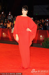 组图：《黑马》首映 布莱尔带初生儿子走红毯