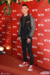 组图：王维基港视再投三千万 陈锦鸿签约4年