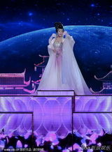 组图：央视春晚李玉刚献唱歌曲《嫦娥》