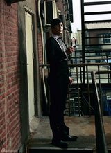 组图：马文龙大片引领怀旧风 黑白尽显时尚沉稳