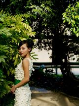 组图：张嘉倪绿色生态纯美写真