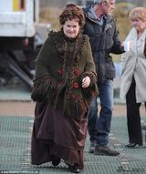 组图：苏珊大妈穿越扮相现身片场 将亮相大银幕