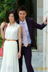 组图：《花非花》浪漫剧照曝光 情侣档秀甜蜜