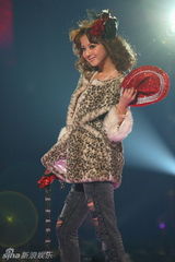 组图：东京时尚秀众星云集 徐若瑄可爱泽尻性感