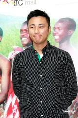 幻灯组图：张学友与非洲儿童合唱 崔健邦不怕被解雇