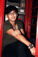 组图：于晓光拍取款机大片