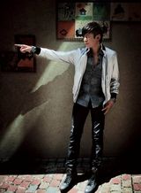 高清组图：朱雨辰秋冬写真 玩转色彩绽放真我