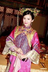 组图：胡杏儿不惧与黎姿比较 《万凰之王》携手宣萱