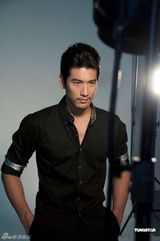 组图：高以翔演绎型男魅力 私授型男迷人秘技