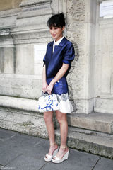 组图：It girl陈燃出席巴黎时装周中国品牌秀