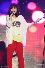 组图：孙耀威梁文音加盟不设限演唱会 推行宗教时尚