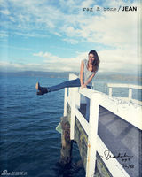 组图：超模米兰达-可儿代言牛仔裤 素颜拍写真