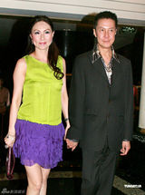 幻灯图：寇鸿萍丈夫梁廷锵涉迷奸女模被捕 接受调查