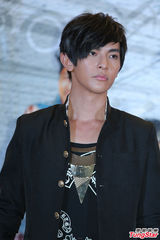 组图：汪东城曾沛慈亮相新剧发布会 汪东城自曝渴望谈恋爱