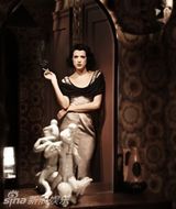 幻灯图：名模阿格妮丝-迪恩首演电影 化身性感名媛