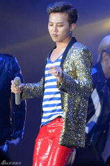 组图：BIGBANG三成员与香港粉丝共度情人节