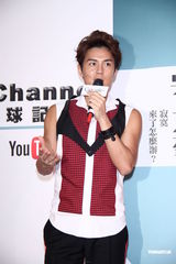 组图：吴克群承认与阿娇合作 盼媒体勿二度伤害她