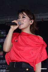 组图：丁当公布演唱会嘉宾 任贤齐严爵成座上宾 