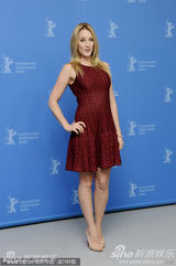 高清组图：《双重恶魔》发布会 女星塞尼耶显娇媚