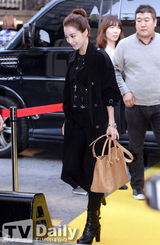 组图：苏怡贤李素妍金敏贞出席时尚品牌活动