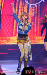 组图：泰蒂徐《M！Countdown》热辣夺冠 Apink回归