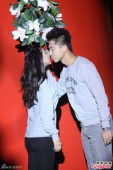 组图：郭涛父子首亮相活动 李亚鹏形单影只