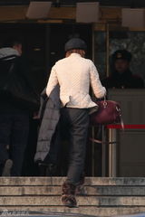 组图：冯小刚董卿现身春晚节目三审现场