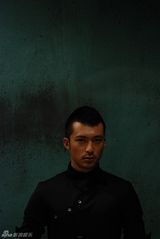 高清组图：小柯弟子里翌楷写真 设计师也爱唱歌