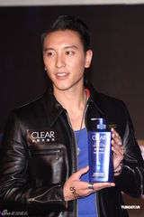 组图：王阳明首任男主角 陈匡怡不排斥演坏女人