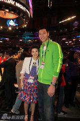 组图：黄奕NBA明星赛全记录 形象大使投注东方目光