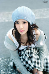 组图：熊乃瑾最新写真曝光 可爱与成熟合二为一