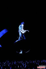 组图：五月天“重生”演唱会high翻高雄