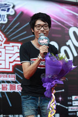 高清图：快男京城会歌迷 谭杰希等引爆夏日激情